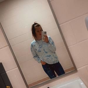 Meet your Posher, Ella